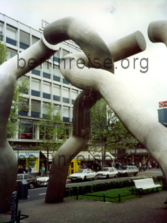 Denkmal Berlin in der Tauentzienstraße.