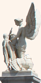 Marmor Statue als Engelsfigur am Schinkelplatz in Berlin unweit vom Berliner Dom.