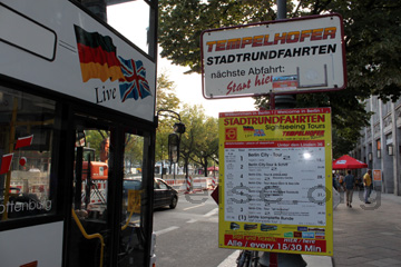 Berlin Stadtrundfahrten Preisliste im Sommer 2011 für das Sightseeing in Berlin unten die Liste der Abfahrtszeiten sowie den Preisen der sieben Touren.